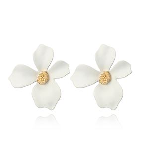 Lilly Flower Earring